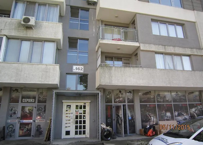 Studio Love بورغاس