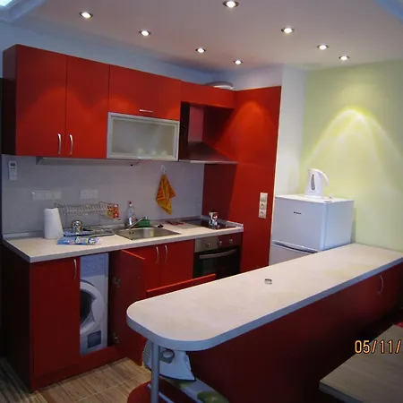 Studio Love * بورغاس