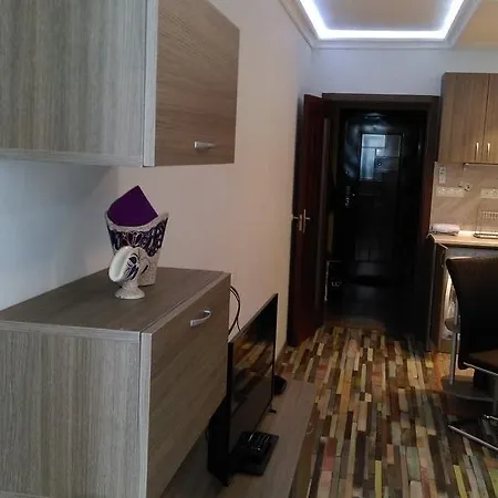 Studio Love بورغاس